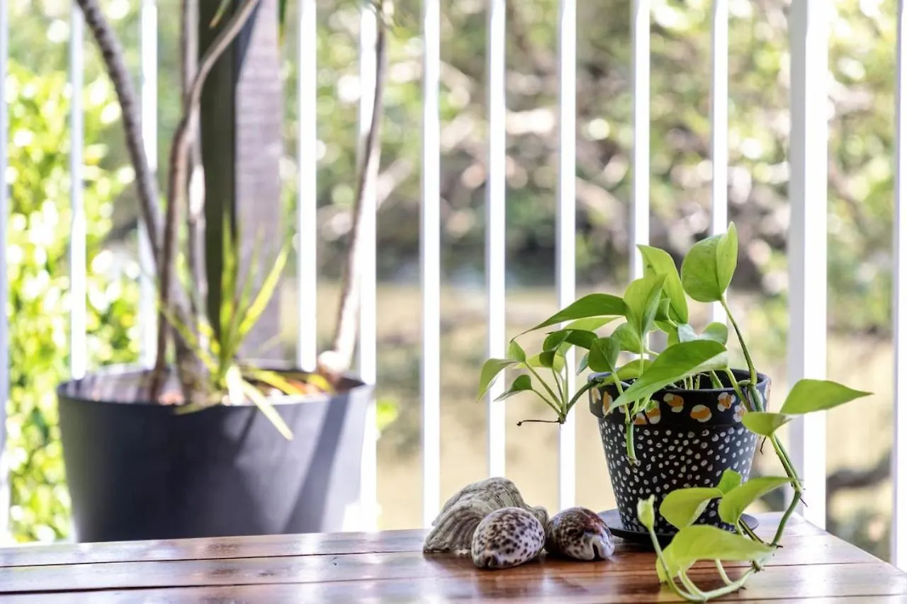 Riverfront Oasis In Elanora Gold Coast Holiday home