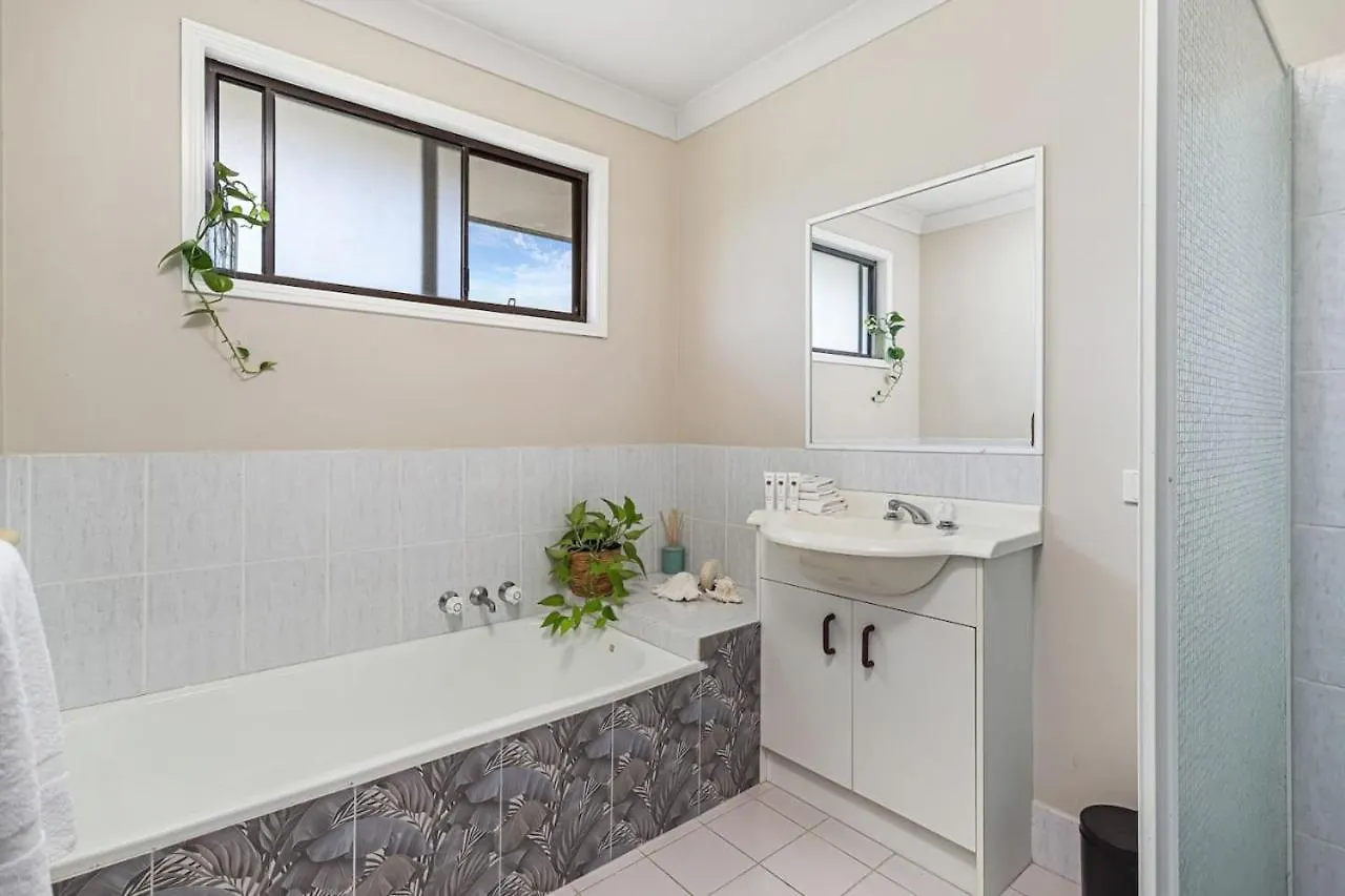 Riverfront Oasis In Elanora Gold Coast 0*,