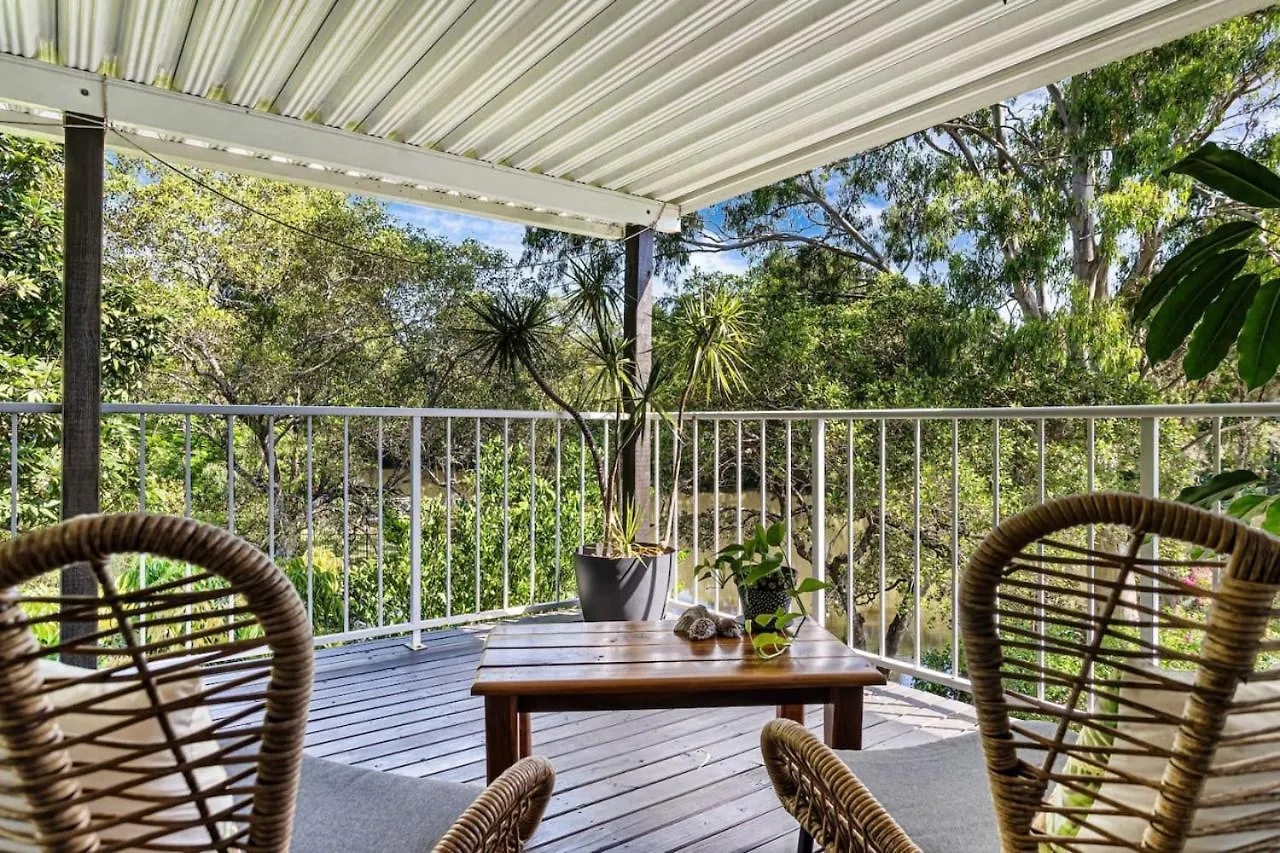 Riverfront Oasis In Elanora Gold Coast