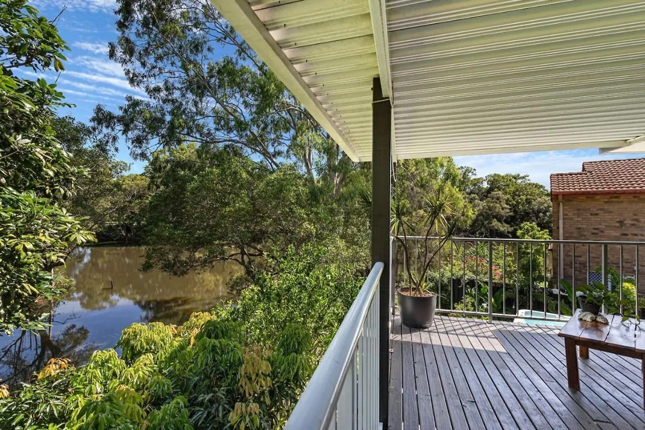 Riverfront Oasis In Elanora Gold Coast