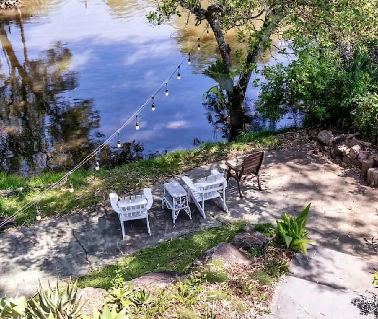 Riverfront Oasis In Elanora Gold Coast