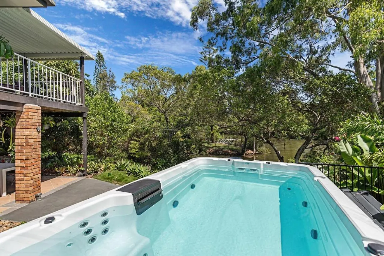 Riverfront Oasis In Elanora Gold Coast