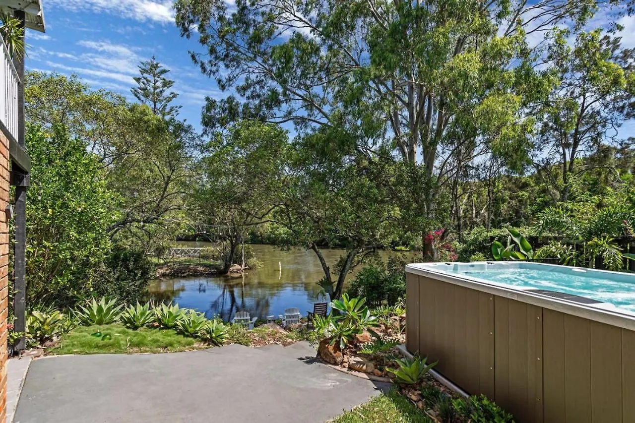 Riverfront Oasis In Elanora Gold Coast Australia