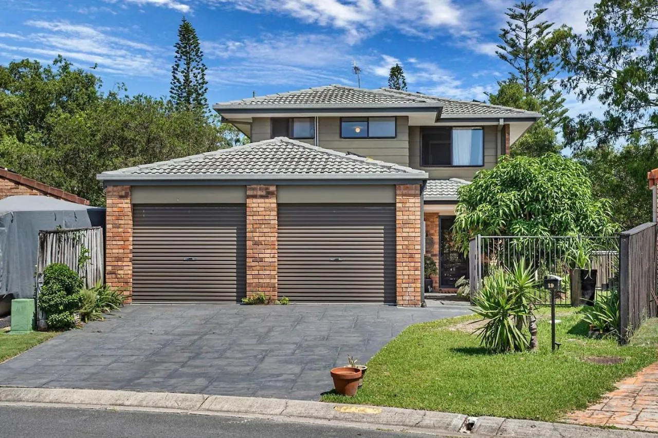 Riverfront Oasis In Elanora Gold Coast Australia
