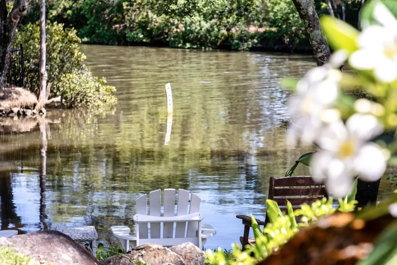 Riverfront Oasis In Elanora Gold Coast Australia